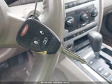 JEEP GRAND CHEROKEE LAREDO 1J4HR48N35C647637 снимка