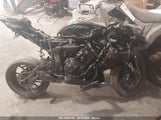 YAMAHA YZFR7 JYARM38E1NA001765 снимка