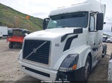 VOLVO VNL 4V4NC9EH6HN****** снимка