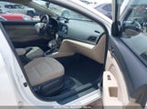 HYUNDAI ELANTRA SE 5NPD84LF2HH168836 снимка