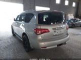 INFINITI QX56 снимка