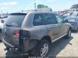 VOLKSWAGEN TOUAREG 2 VR6 FSI снимка