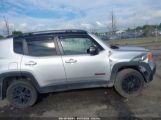 JEEP RENEGADE TRAILHAWK 4X4 photo