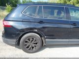 VOLKSWAGEN TIGUAN 2.0T SE/2.0T SEL снимка