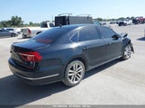 VOLKSWAGEN PASSAT 2.0T WOLFSBURG EDITION 1VWLA7A30KC009646 снимка