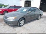 TOYOTA CAMRY XLE 4T1BE30K12U****** снимка