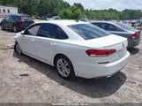 VOLKSWAGEN PASSAT 2.0T S 1VWAA7A35LC012759 снимка