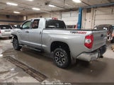 TOYOTA TUNDRA SR5 5.7L V8 5TFUY5F17EX357035 fotografie