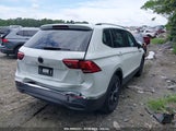 VOLKSWAGEN TIGUAN 2.0T SE 3VV3B7AX4RM****** fotografie