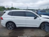 VOLKSWAGEN TIGUAN 2.0T SEL PREMIUM R-LINE снимка