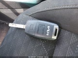 KIA RIO S 3KPA24AD6NE435093 снимка