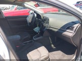 Hyundai Elantra Se KMHD74LF2JU609438 снимка