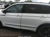 VOLKSWAGEN TIGUAN 2.0T SE R-LINE BLACK 3VVCB7AX0NM029502 снимка