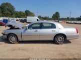 LINCOLN TOWN CAR SIGNATURE LIMITED photo