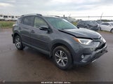 TOYOTA RAV4 XLE JTMRFREV0JJ239557 снимка