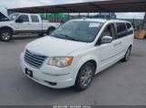 CHRYSLER TOWN & COUNTRY NEW LIMITED photo