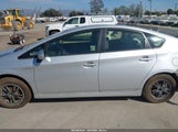 Toyota Prius Two JTDKN3DU4F0413685 снимка