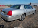 LINCOLN TOWN CAR SIGNATURE LIMITED 2LNHM82VX9X****** fotografie