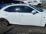 LEXUS IS 200T снимка