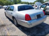 LINCOLN TOWN CAR SIGNATURE снимка