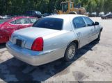 LINCOLN TOWN CAR SIGNATURE снимка