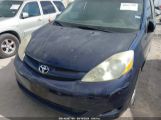 TOYOTA SIENNA LE photo