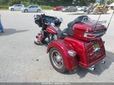 HARLEY-DAVIDSON FLHTCUTG 1HD1MAM139Y****** снимка