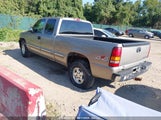 CHEVROLET SILVERADO 1500 LS 2GCEK19T221236675 снимка