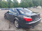 BMW 528I снимка