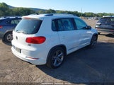 VOLKSWAGEN TIGUAN 2.0T SPORT WVGUV7AX2HW****** photo