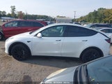 TESLA MODEL Y AWD/LONG RANGE DUAL MOTOR ALL-WHEEL DRIVE 7SAYGAEEXPF****** fotografie