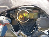 SUZUKI GSX-R750 JS1GR7MA2J2101086 снимка