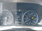 TOYOTA RAV4 XLE JTMWFREV6JD****** снимка