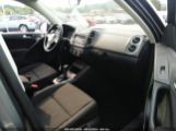 VOLKSWAGEN TIGUAN S photo