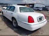 LINCOLN TOWN CAR EXECUTIVE 1LNHM81WX1Y****** снимка