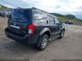 NISSAN PATHFINDER LE photo