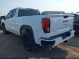 GMC SIERRA 1500 4WD DOUBLE CAB STANDARD BOX ELEVATION WITH 3VL снимка