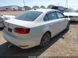 VOLKSWAGEN JETTA GLI 3VW567AJ1CM****** снимка