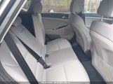 HYUNDAI TUCSON SEL KM8J3CA48JU****** снимка