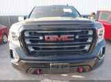 GMC SIERRA 1500 4WD SHORT BOX AT4 снимка