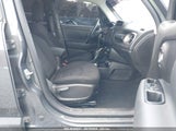 Jeep Renegade Latitude 4X4 ZACNJDB10NPN44724 photo