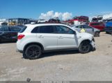 MITSUBISHI OUTLANDER SPORT 2.0 LE photo