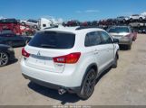 MITSUBISHI OUTLANDER SPORT 2.0 LE photo