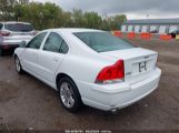 VOLVO S60 2.5T photo