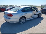 VOLKSWAGEN PASSAT 2.0T R-LINE/2.0T S 1VWAA7A34JC****** fotografie