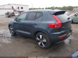 VOLVO XC40 T5 MOMENTUM снимка