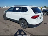 VOLKSWAGEN TIGUAN 2.0T SE/2.0T SEL 3VV2B7AX3JM067795 снимка