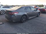 TOYOTA CAMRY SE photo