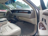 LINCOLN TOWN CAR SIGNATURE 1LNHM82W62Y****** photo