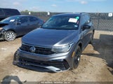 VOLKSWAGEN TIGUAN 2.0T SE R-LINE BLACK 3VVCB7AX3PM****** photo